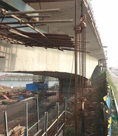 手拉葫蘆在橋梁建設(shè)為交通順利通車(chē)提供保障